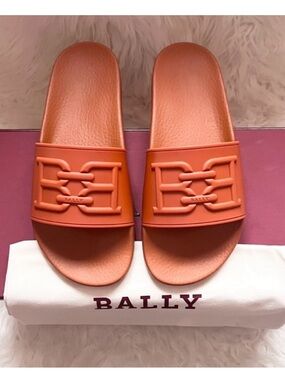 New! Bally Logo Scotty B-Chain Rubber Pool Slides Sandals in Mandarino Orange